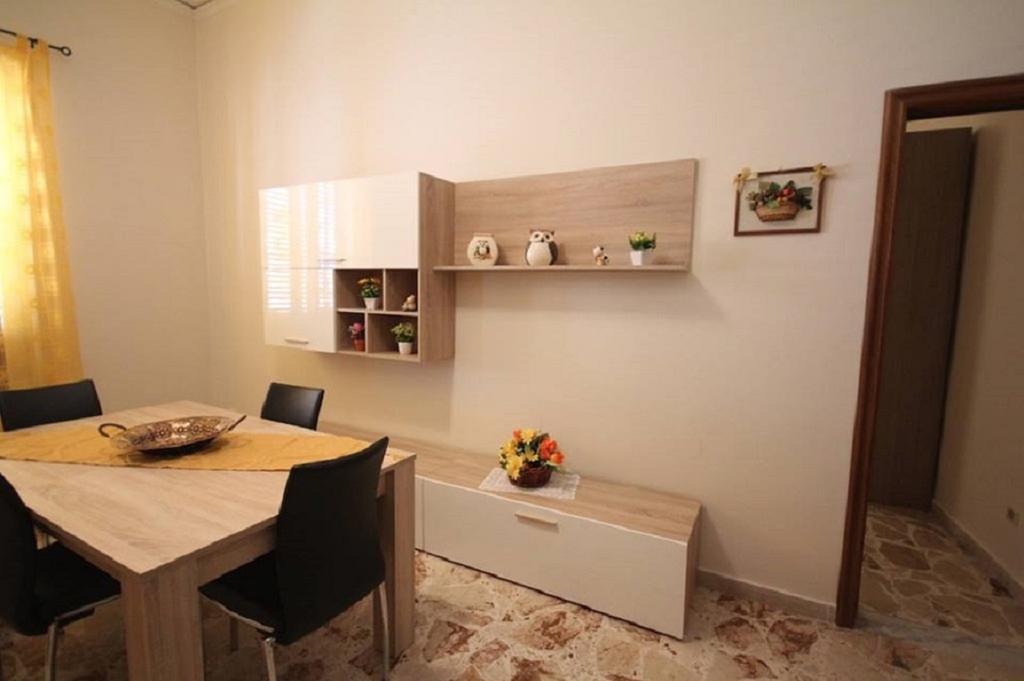 Apartamento Le Tre Rose Di Mary Avola Exterior foto