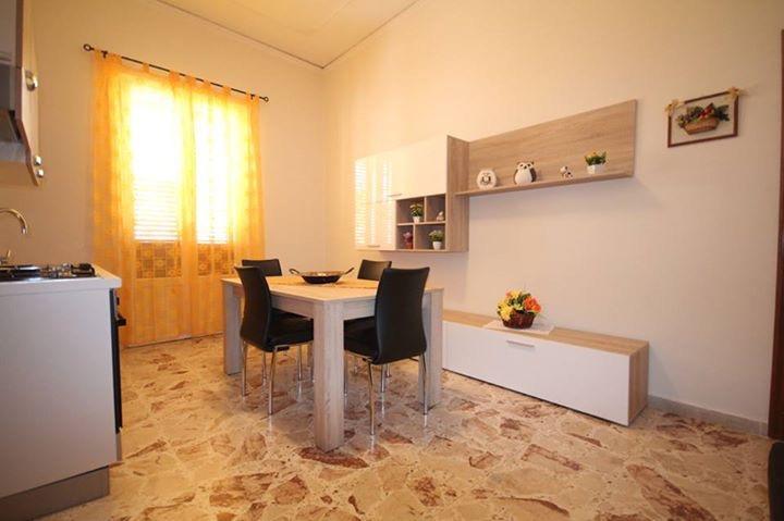 Apartamento Le Tre Rose Di Mary Avola Exterior foto
